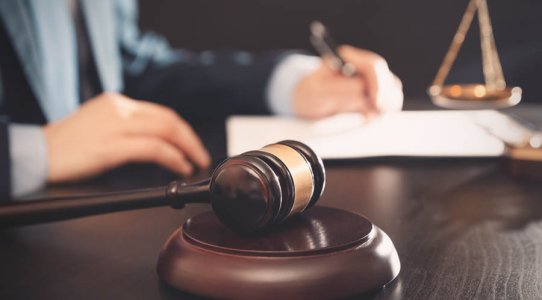 Professionals vertellen: ‘Veel vragen rondom de verplichte vaccinatie, vakantie en corona en/of thuiswerken’