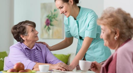 6 Ouderenzorg trends: pas je organisatie aan